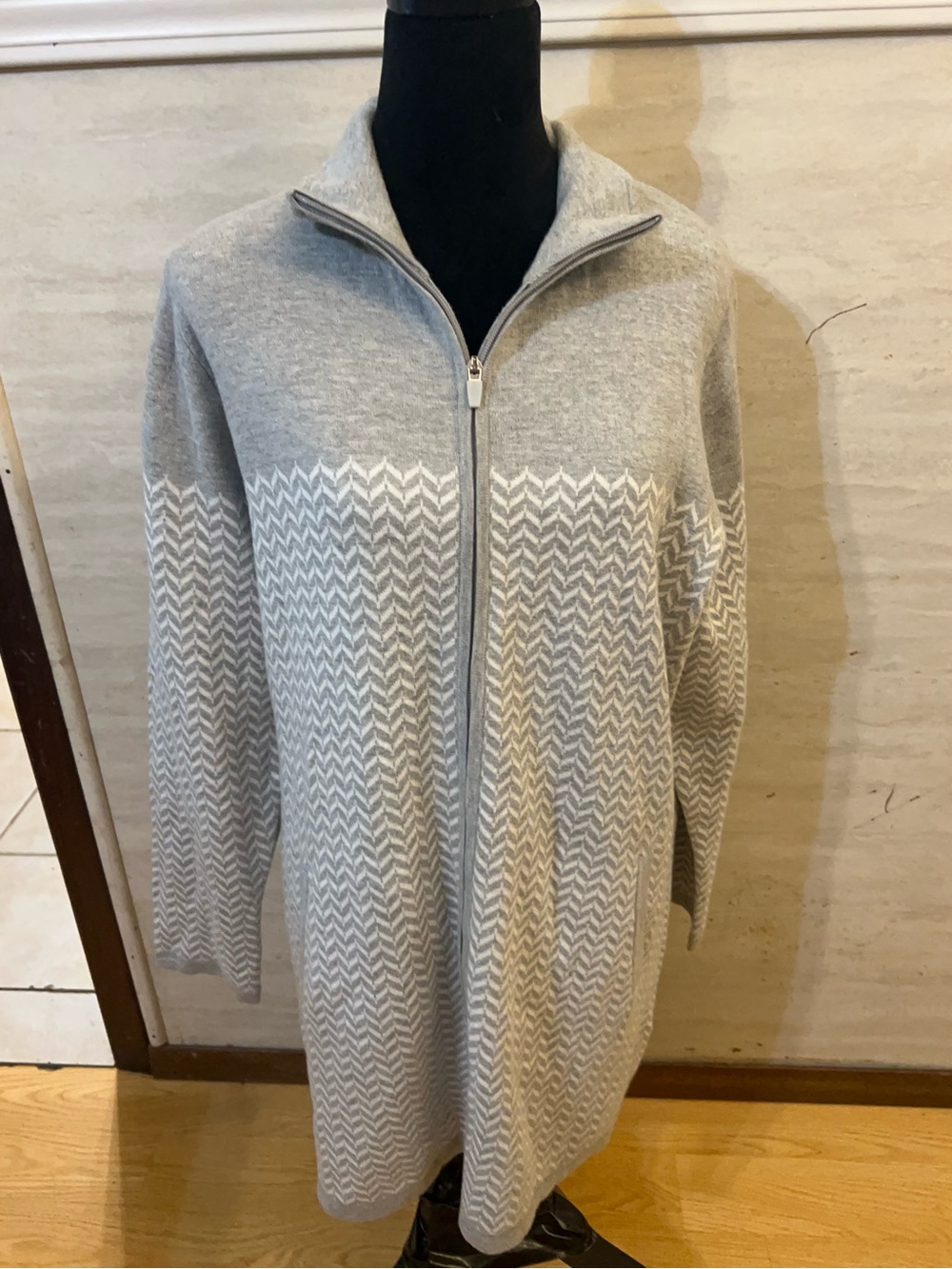 Aspen Women's Grey and White Chevron Full-Zip Cardigan Sweater.